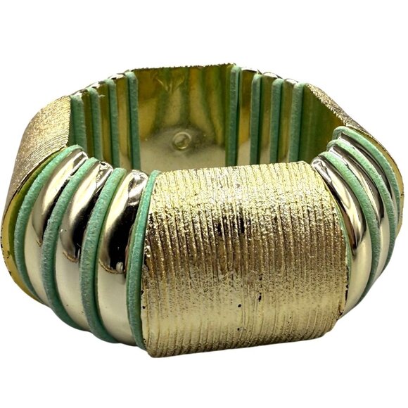 Stretch Wide Bangle Bracelet Gold Tone Vintage Evening Timeless - Picture 1 of 5